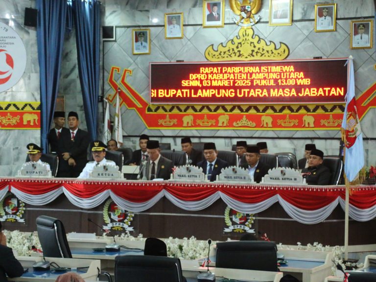 Bupati Lampung Utara Sampaikan Visi Misi dalam Rapat Paripurna