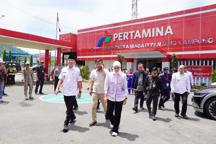 Dampingi Kunjungan Kerja Komisi XII DPR-RI, Gubernur Rahmat Mirzani Pastikan Kesiapan Distribusi Energi dan Pasokan Listrik di Provinsi Lampung - 2
