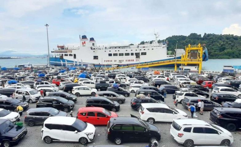 Jumlah Kendaraan yang Masuk Tol Sumatera Naik 51 Persen Dampak Arus Mudik Lebaran - 1